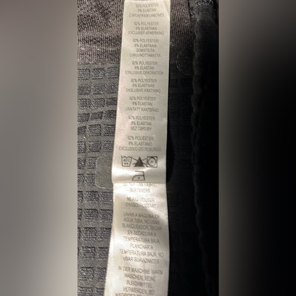 patagonia Lg M's quilted hooded jacket. Used yet very good condition. - Picture 6 of 7